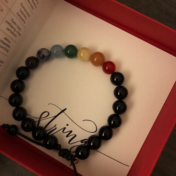 7 Chakras Bracelet - Picture 2 of 3